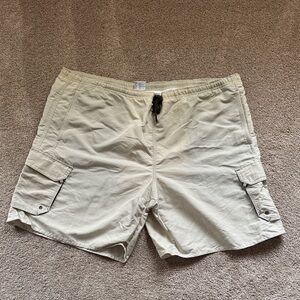 Columbia Men's Cargo Shorts in Light Beige